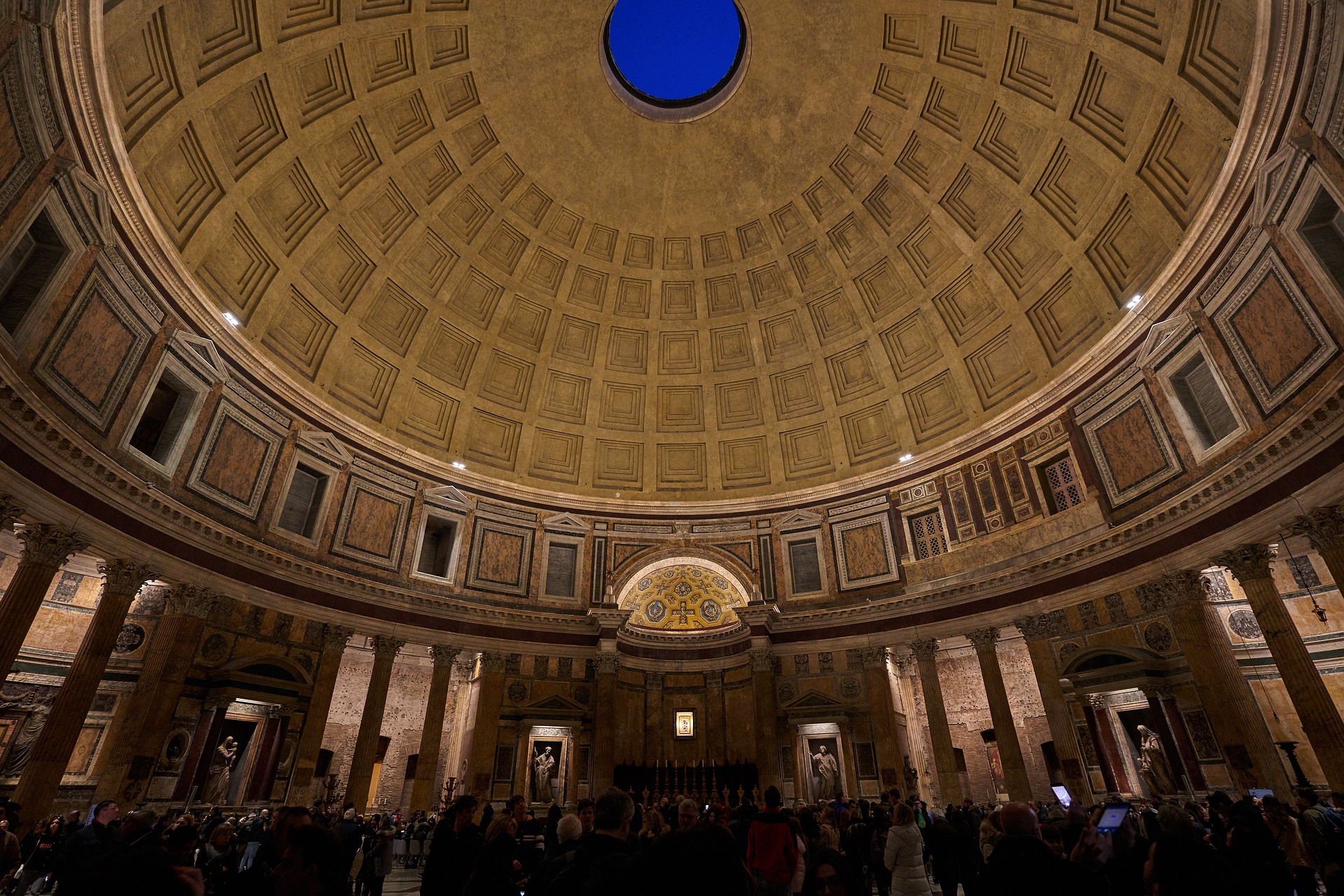 Pantheon: Tempel der römischen Götter im antiken Rom 32 Pantheon - Tempel fĂŒr die römischen Götter im antiken Rom.